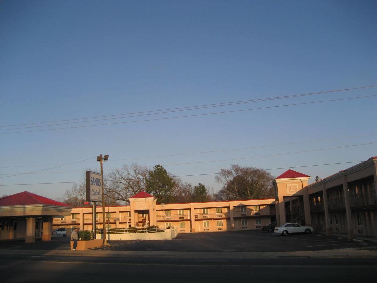 Sands Central Inn Hot Springs Bagian luar foto